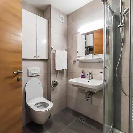 Olimpijska Kuca 아파트 자호리나