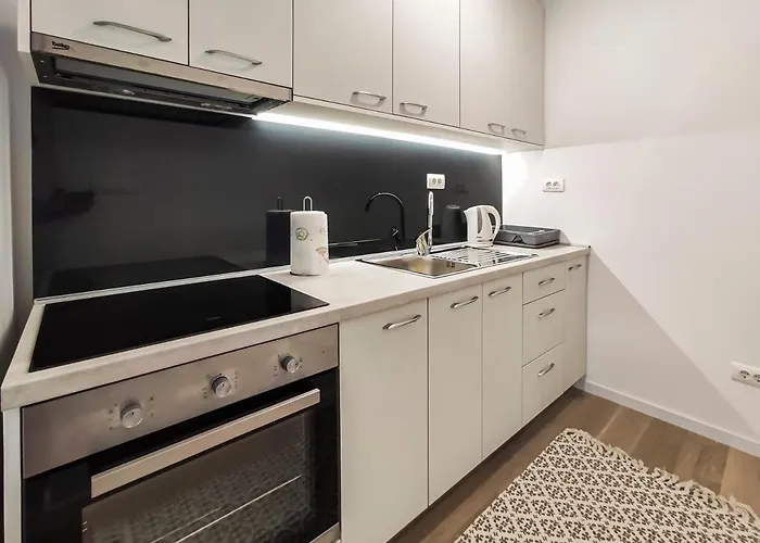 Olimpijska Kuca 亚霍里纳